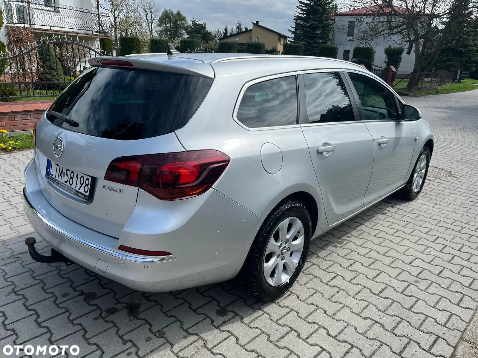 Opel Astra IV 1.6 CDTI Cosmo - 9