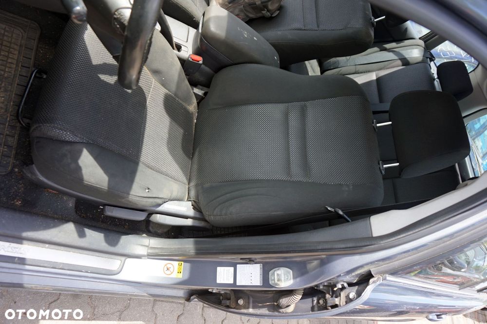 TOYOTA AVENSIS II T25 KOMBI 2004 1E5 2.0 D4D 1CD-FTV 115KM E357 SZARY na części - 11