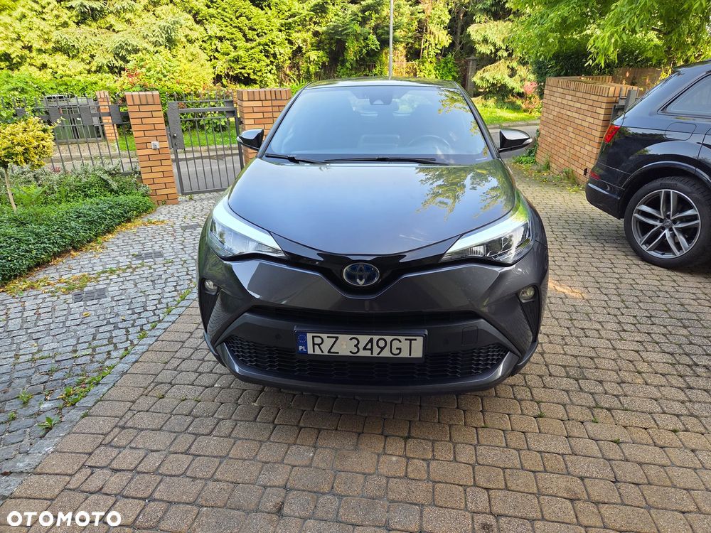 Toyota C-HR Hybrid Business-Edition - 4