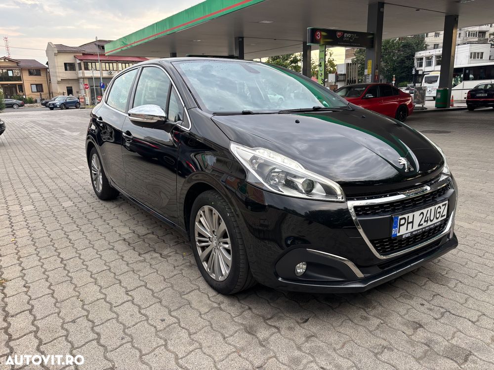 Peugeot 208 1.2 L PureTech Turbo Allure - 12