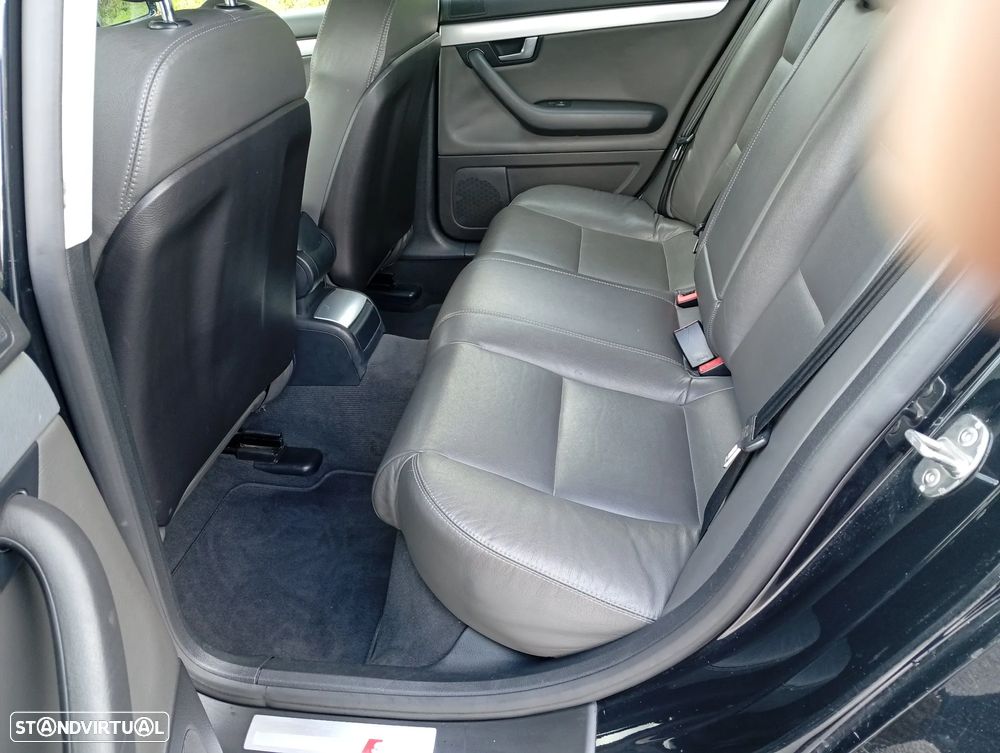 Audi A4 2.0 TDI S-line - 10