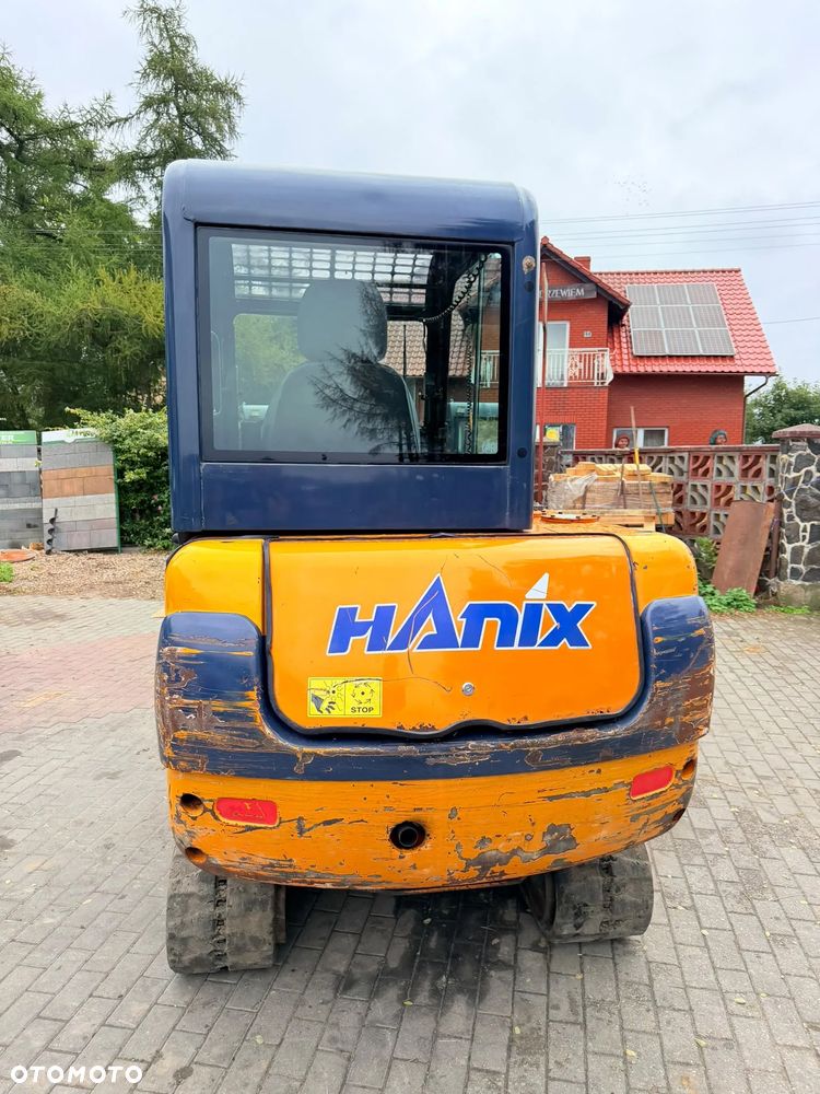 Hanix H26C - 17