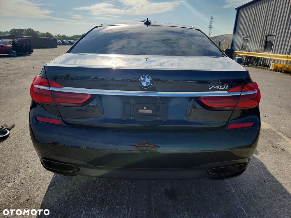 BMW Seria 7 740Li xDrive - 6