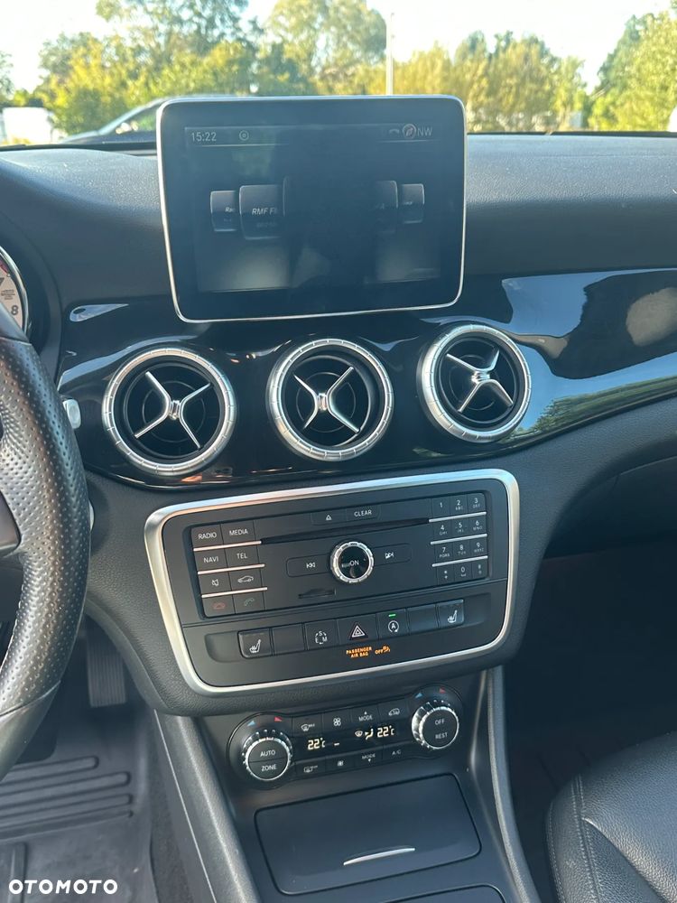 Mercedes-Benz CLA 250 4Matic 7G-DCT AMG Line - 12