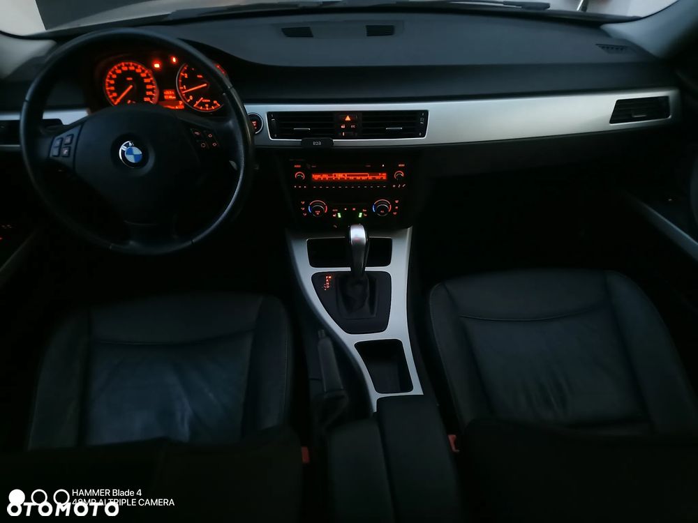 BMW Seria 3 320i Edition Exclusive - 13