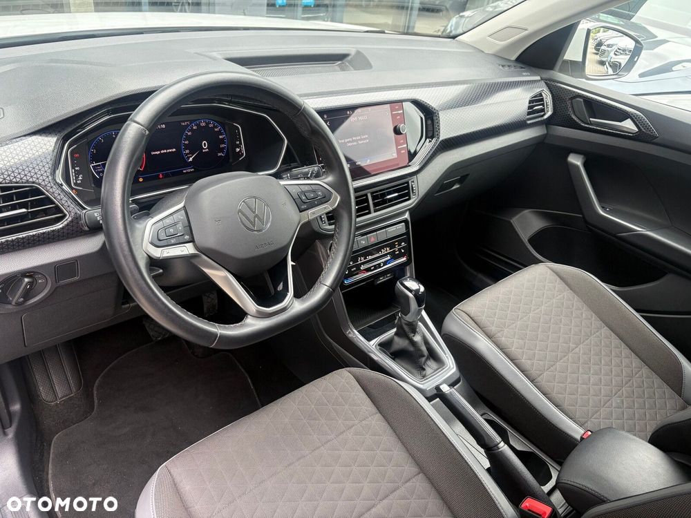 Volkswagen T-Cross - 12