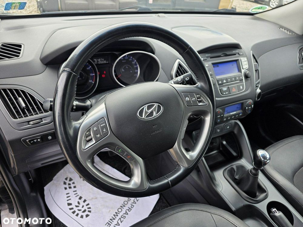 Hyundai ix35 1.6 2WD Fifa World Cup Edition - 8