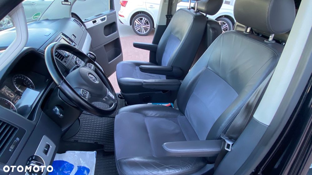 Volkswagen Multivan - 20
