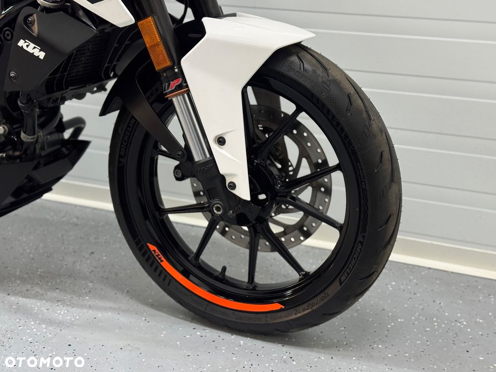 KTM Duke - 11