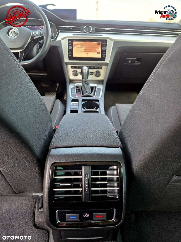 Volkswagen Passat - 28