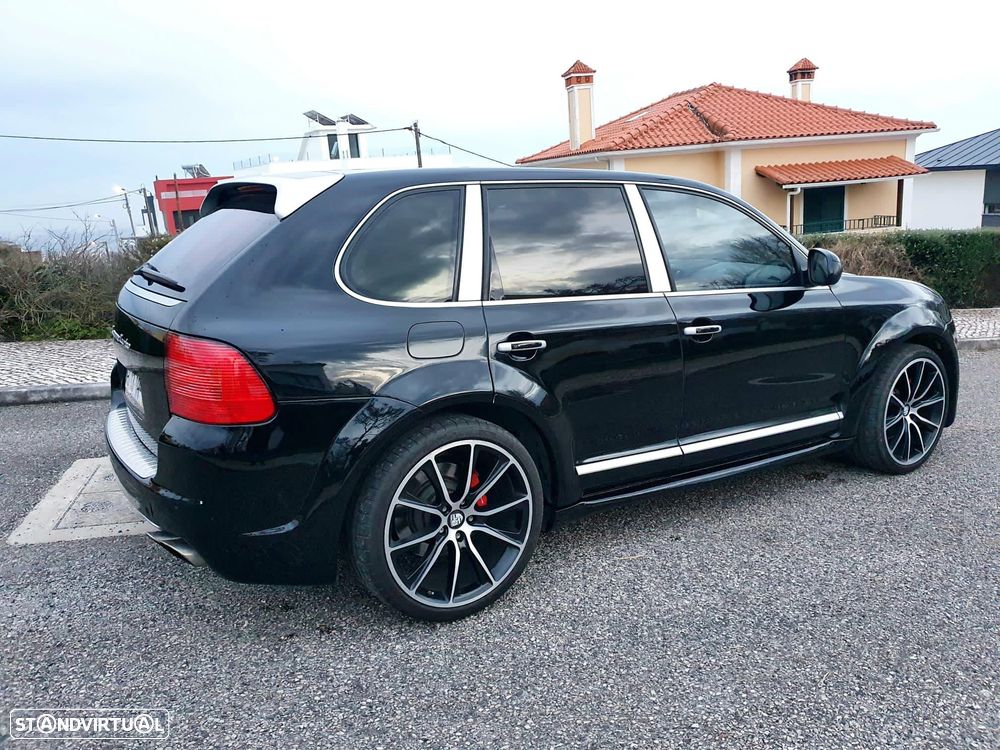 Porsche Cayenne Turbo - 9