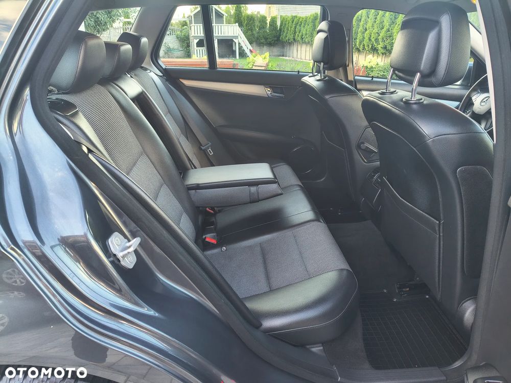 Mercedes-Benz Klasa C 180 Kompressor BlueEFFICIENCY Avantgarde - 15