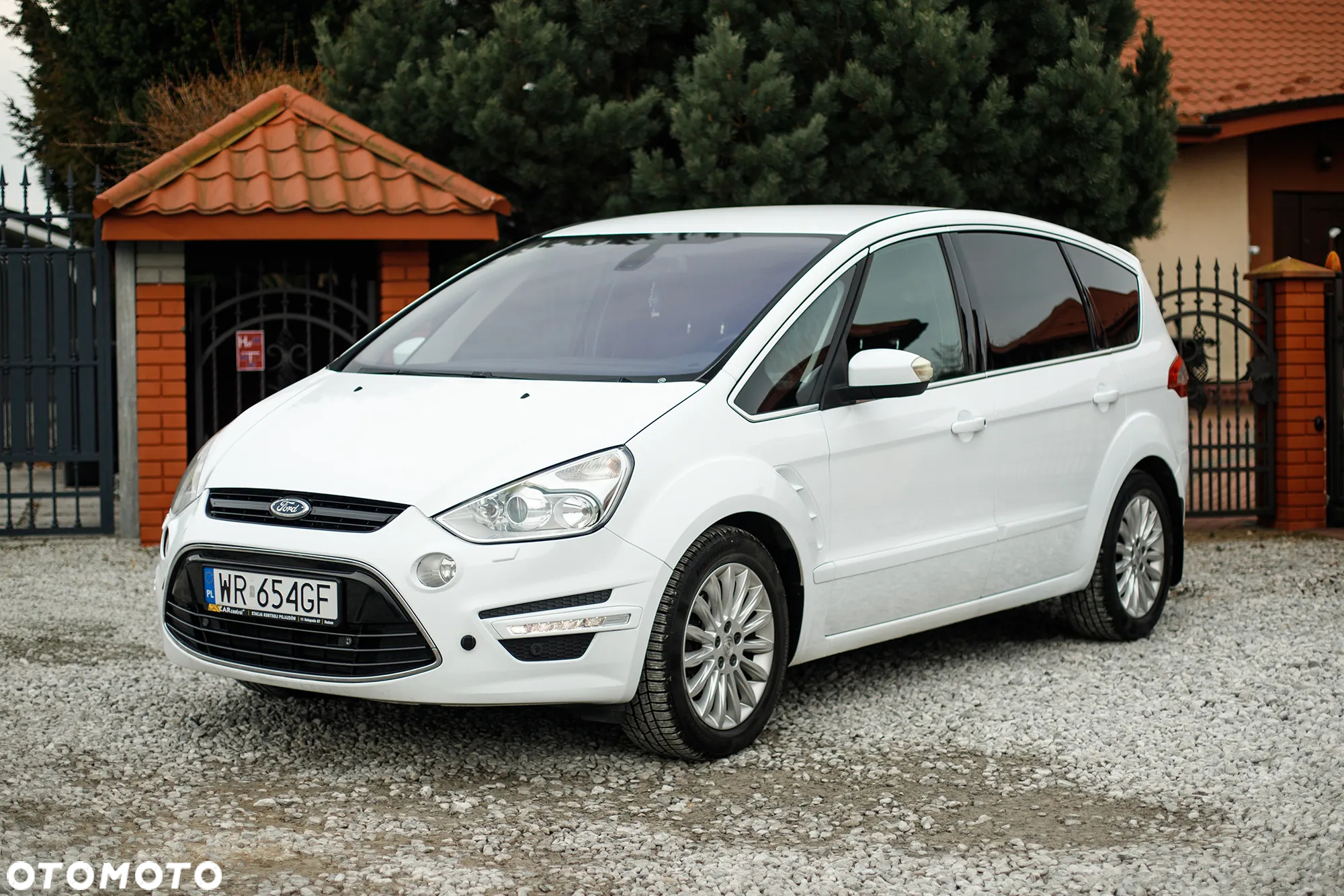 Ford S-Max 2.0 TDCi DPF Titanium - 13