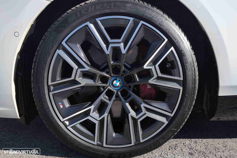BMW i5 Touring eDrive40 - 6