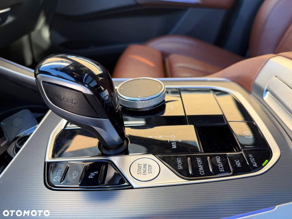 BMW X5 xDrive40d xLine - 27