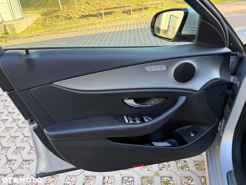 Mercedes-Benz Klasa E 300 d 9G-TRONIC Exclusive - 24