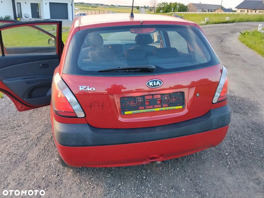 Kia Rio 1.4 EX Basis - 4