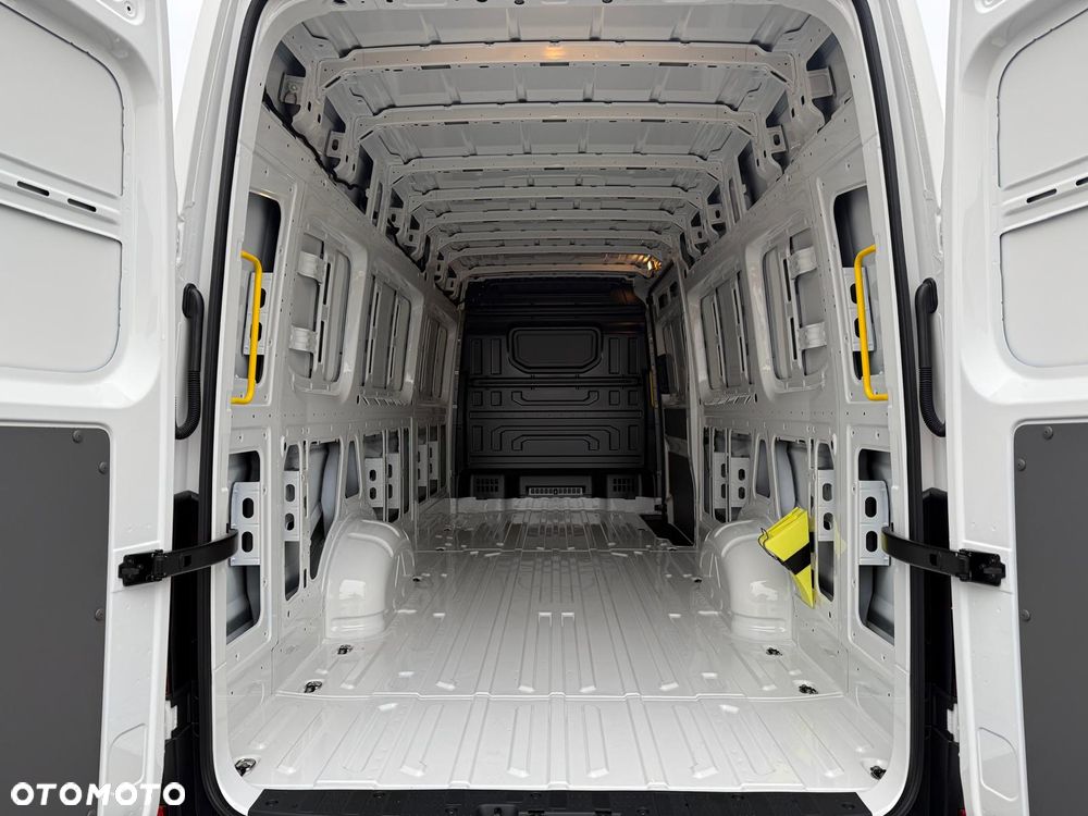 Volkswagen Crafter - 29