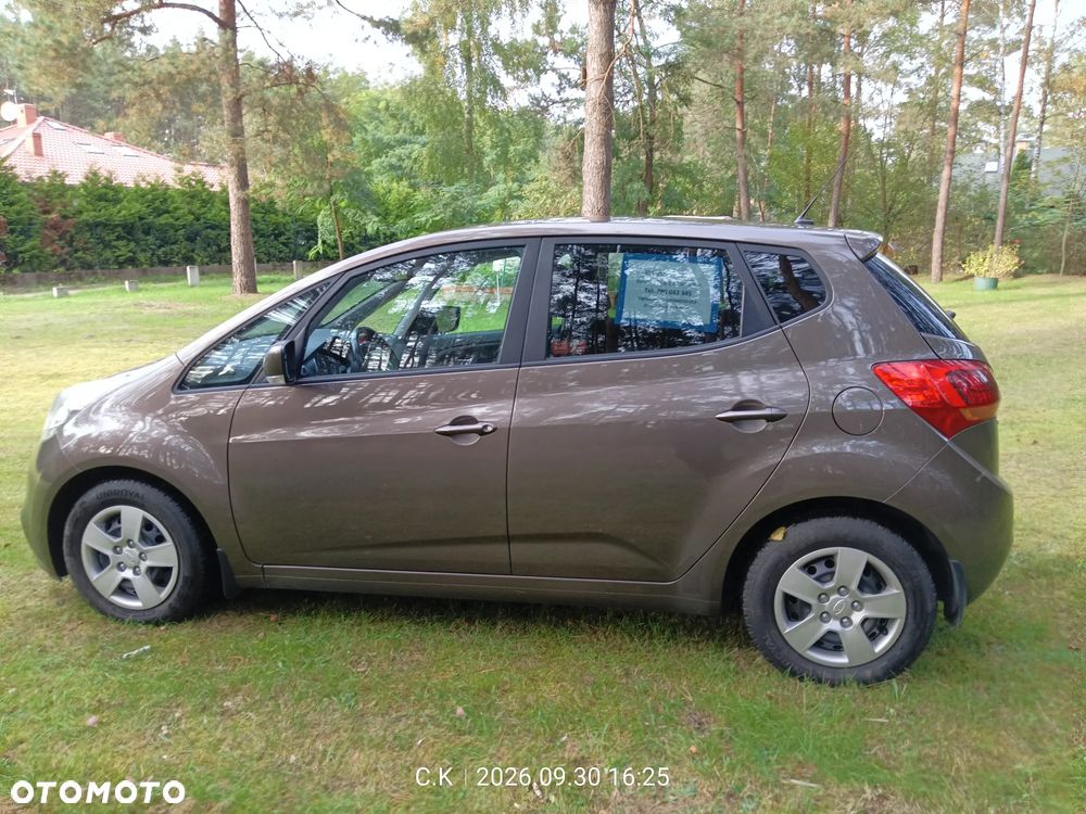 Kia Venga 1.4 Business Line - 17