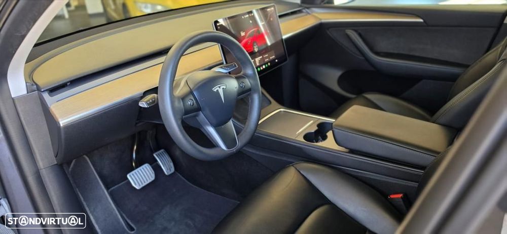 Tesla Model Y Tração Traseira - 18