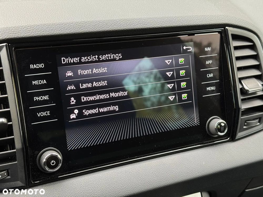 Skoda Karoq 1.5 TSI ACT Selection DSG - 24