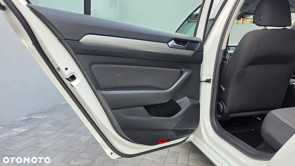 Volkswagen Passat 2.0 TDI EVO Essence - 31