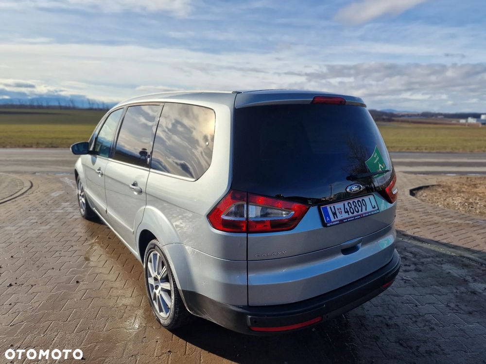 Ford Galaxy 2.0 TDCi Ghia - 14