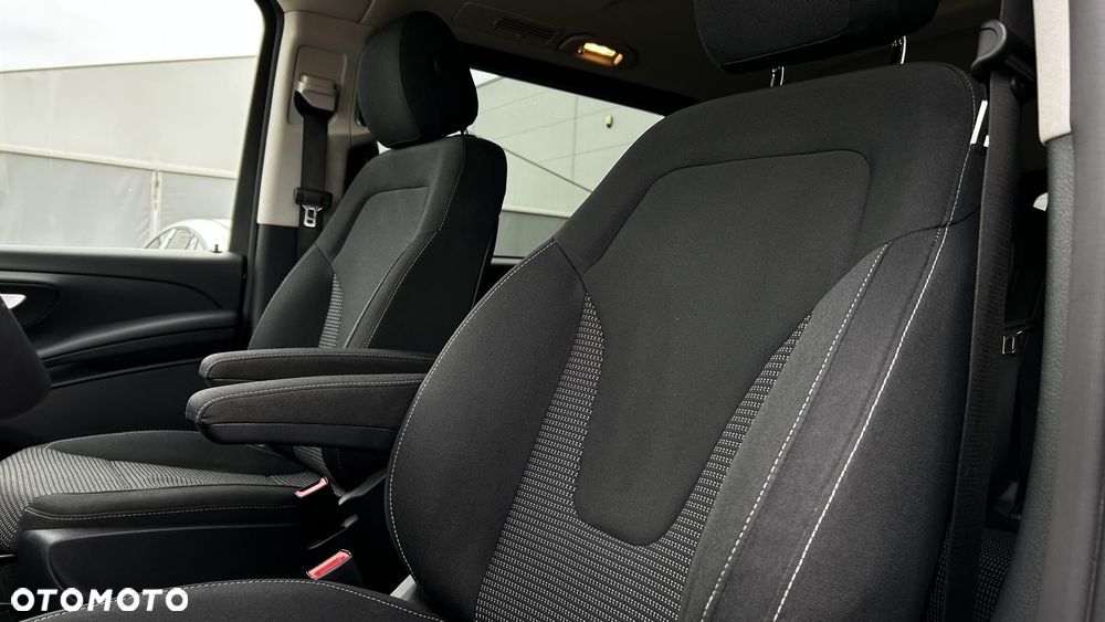 Mercedes-Benz Klasa V - 10