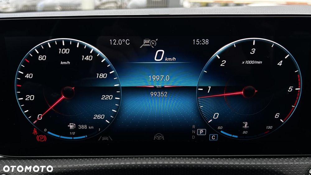 Mercedes-Benz CLA - 16