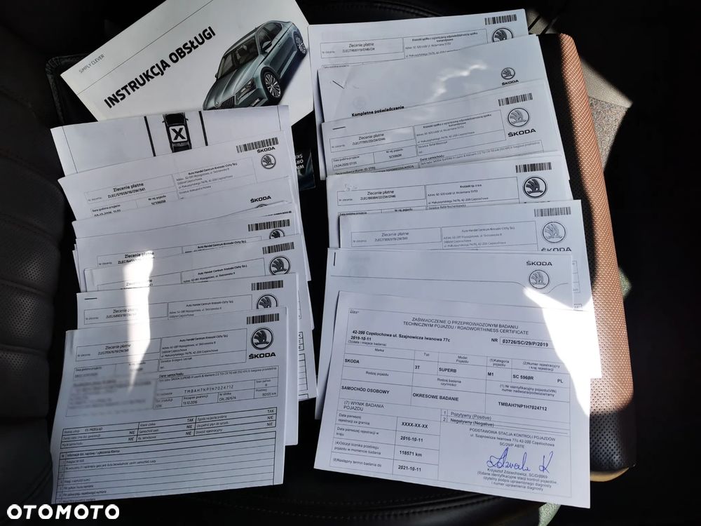 Skoda Superb 2.0 TDI L&K DSG - 34