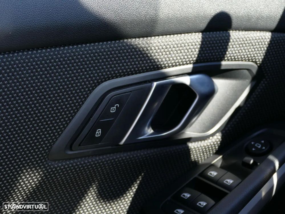 BMW 330 e iPerformance Advantage - 33
