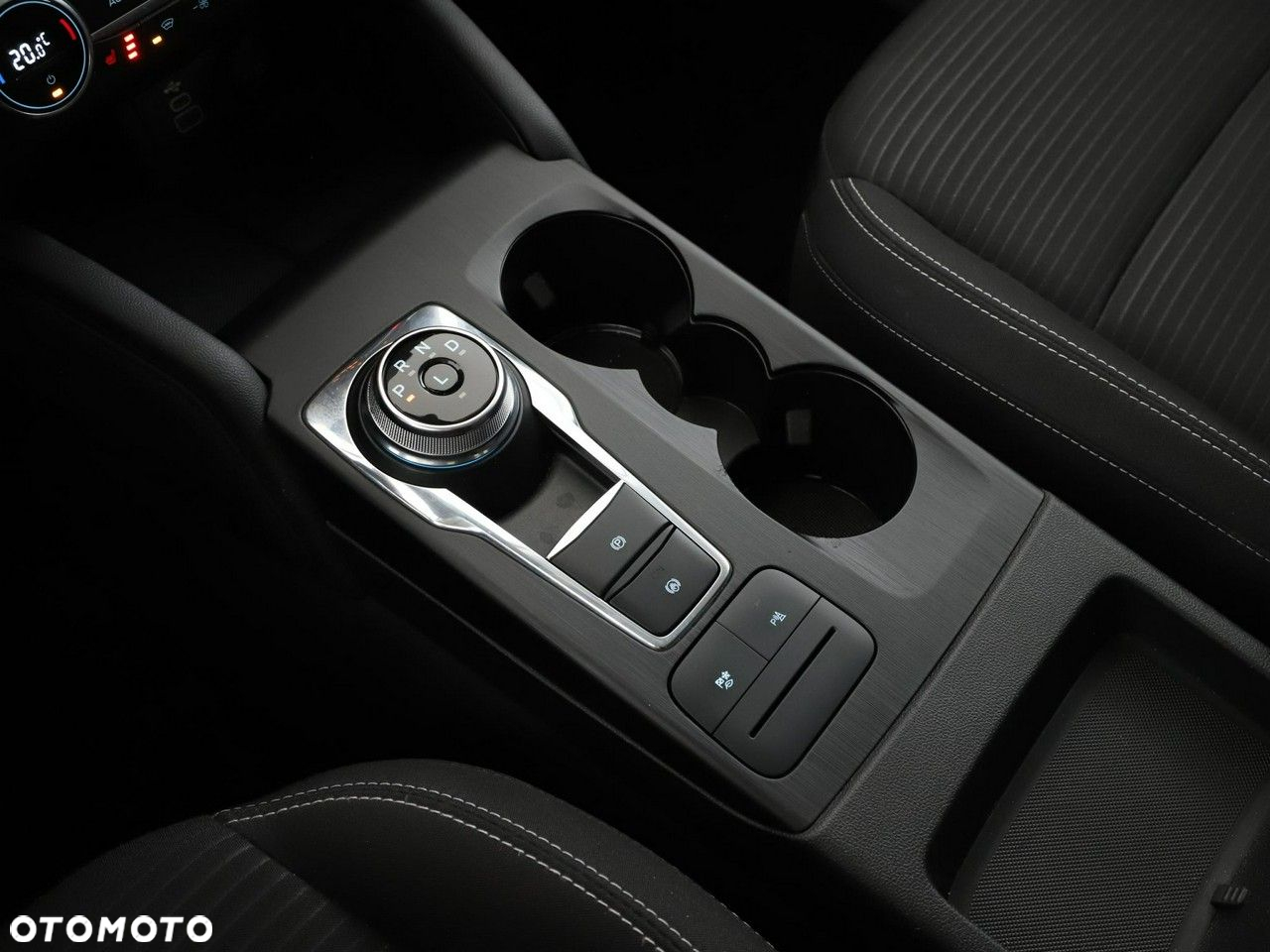 Ford Kuga 2.5 Duratec FHEV TITANIUM - 31