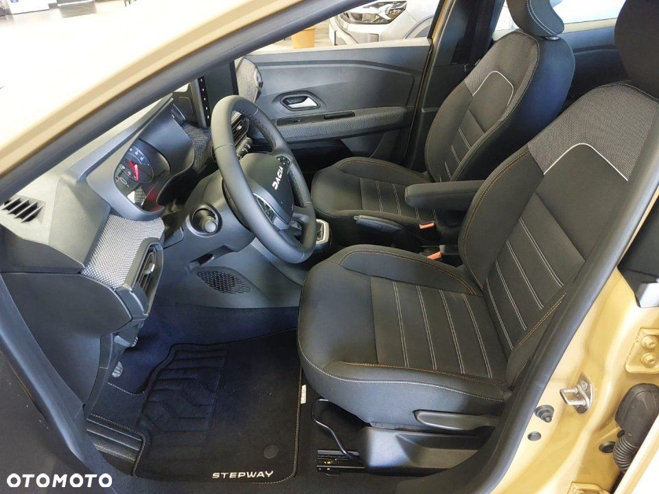 Dacia Sandero - 10