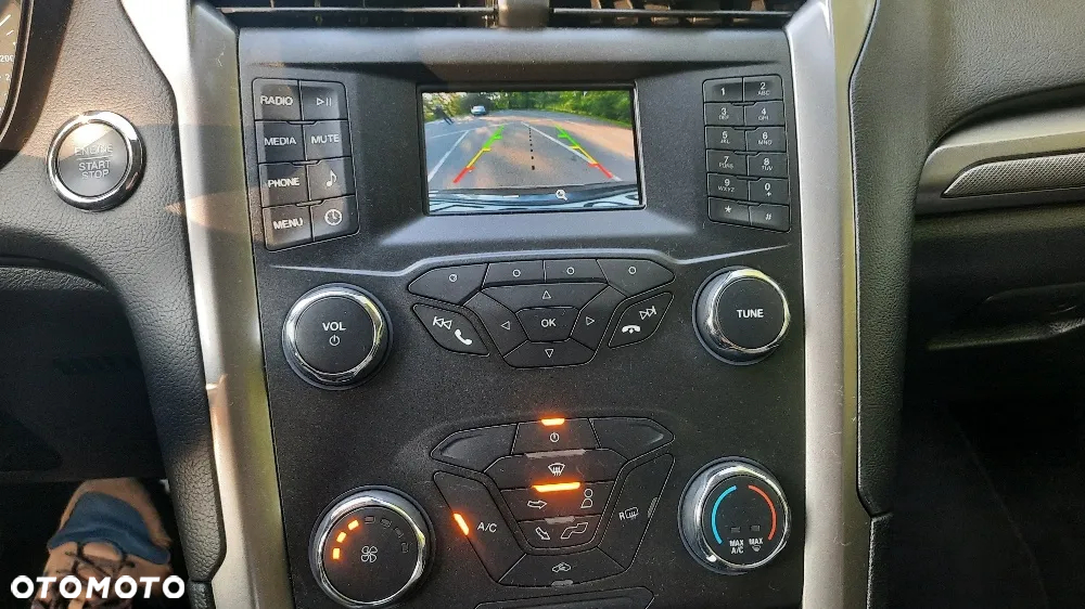 Ford Fusion - 13