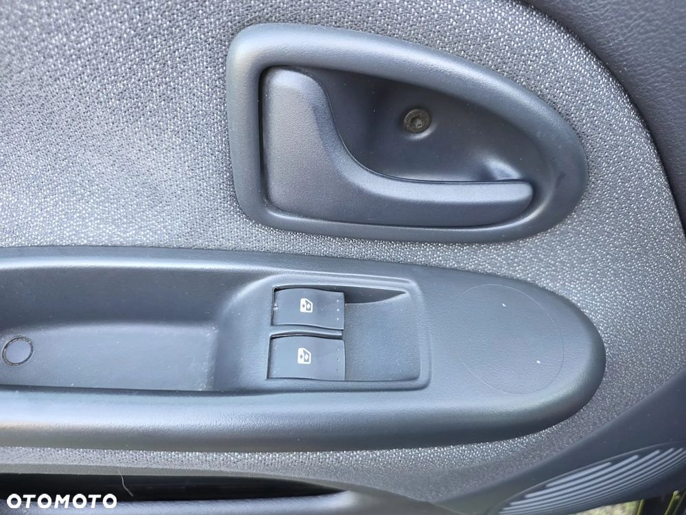 Renault Clio - 18