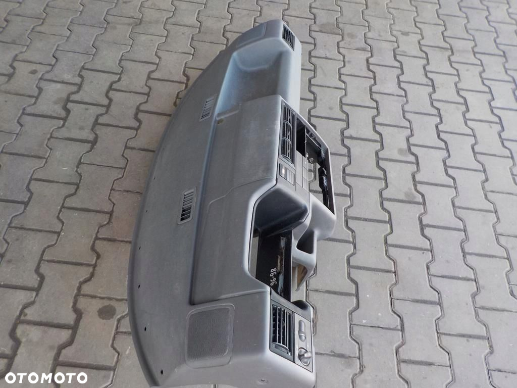VW T4 96-98 DESKA ROZDZIELCZA KONSOLA - 4