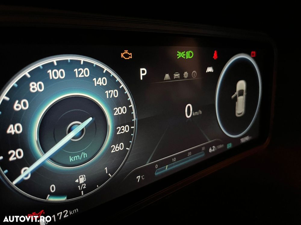Hyundai KONA - 27