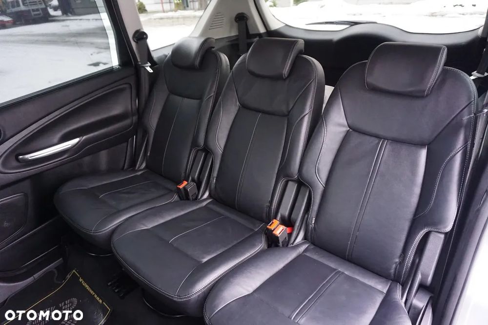 Ford S-Max 2.0 TDCi DPF Titanium X - 33