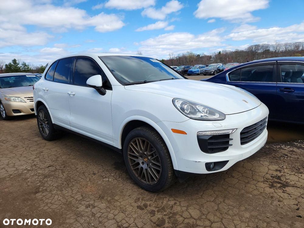 Porsche Cayenne - 4