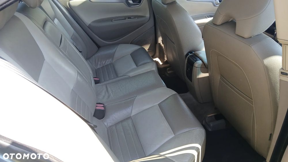 Volvo S60 2.4D Summum - 5