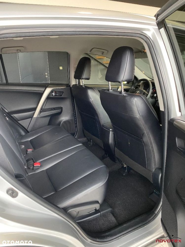 Toyota RAV4 - 17