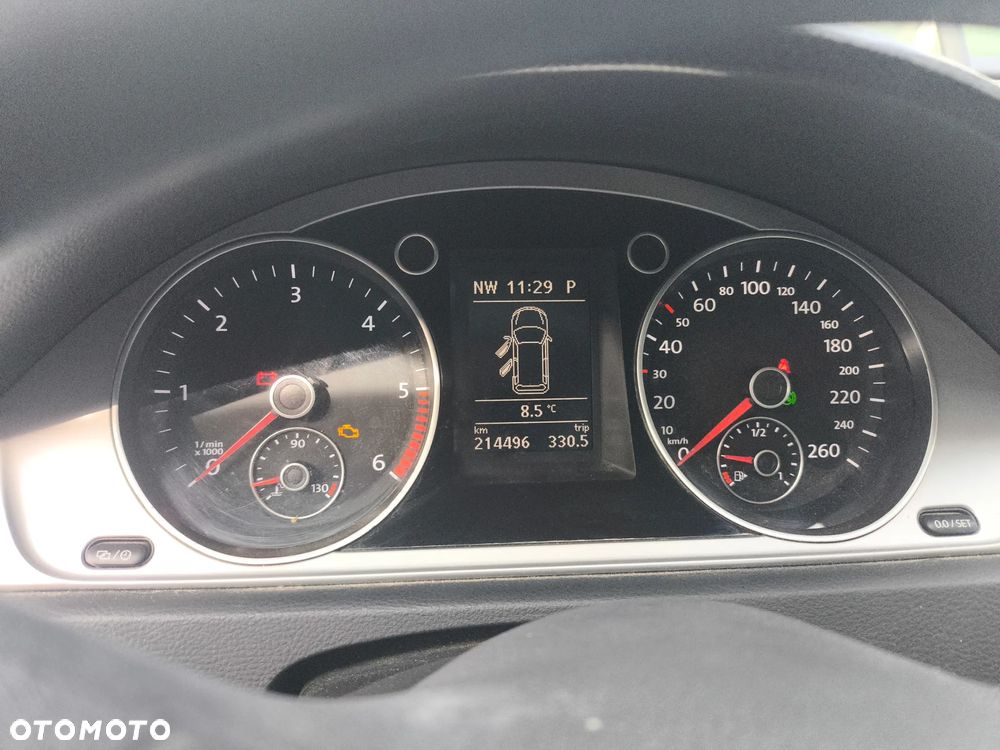 Volkswagen Passat 2.0 TDI DSG Comfortline - 7