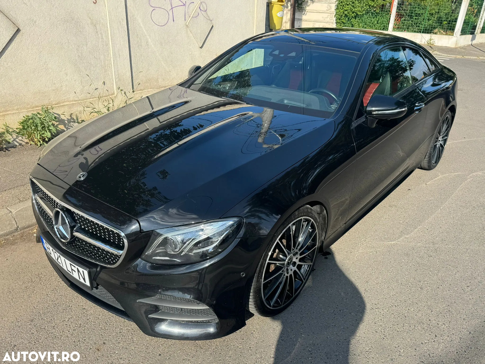 Mercedes-Benz E 300 Coupe 9G-TRONIC AMG Line - 8