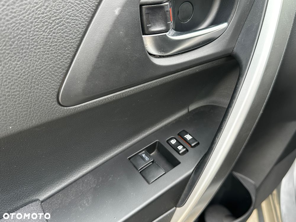 Toyota Auris 1.33 VVT-i Life Comfort - 22