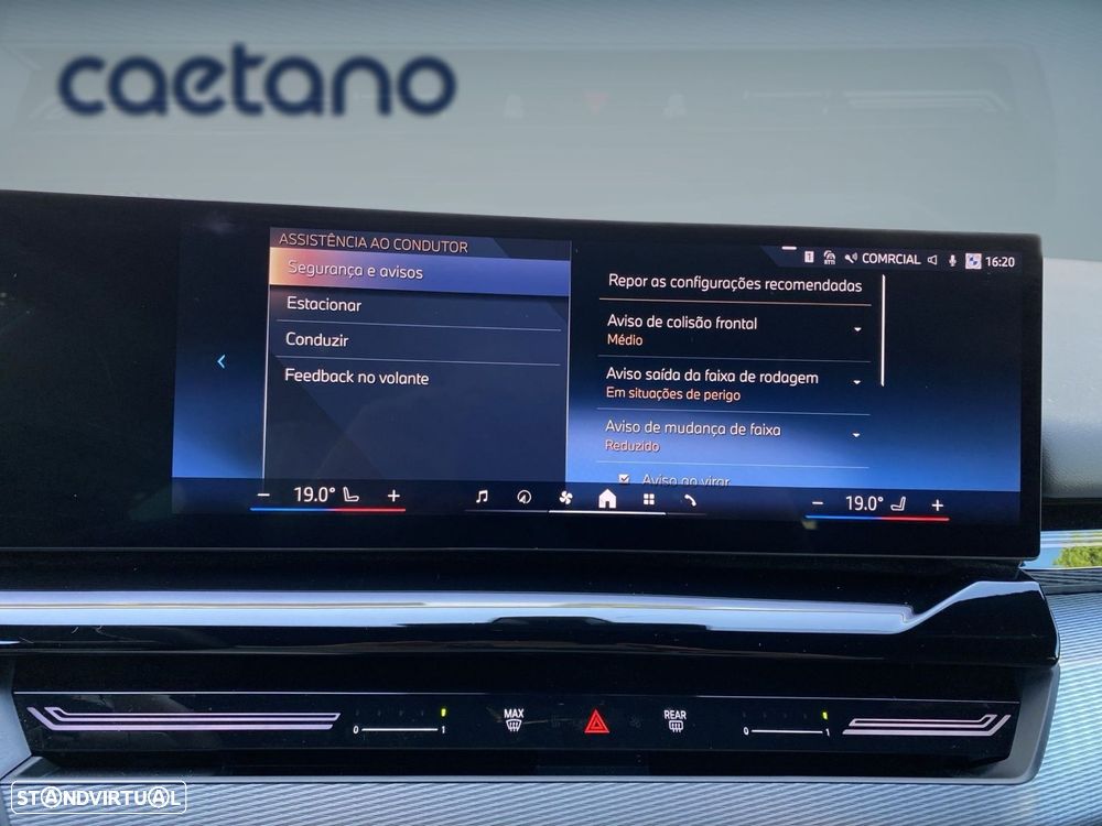 BMW 530 e Pack Desportivo M - 13