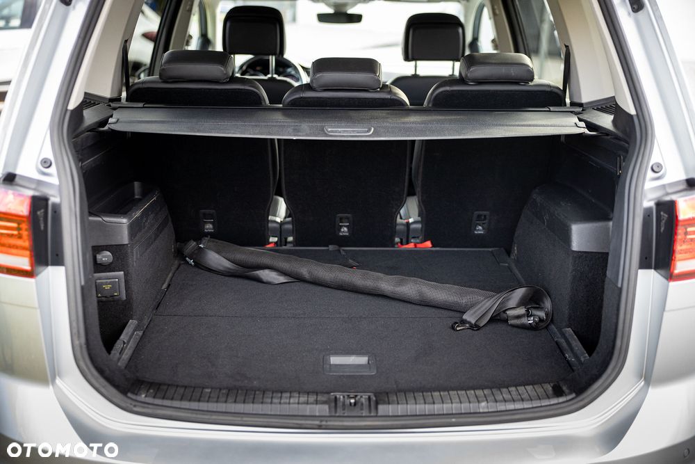 Volkswagen Touran 2.0 TDI BMT Highline DSG - 34