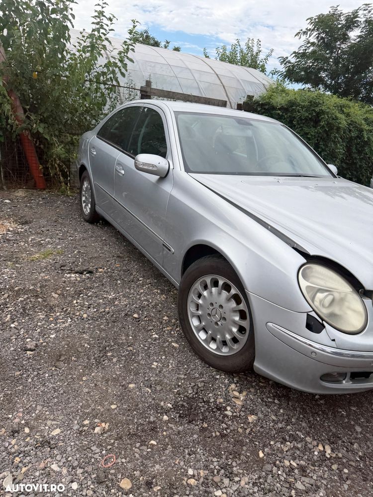 Mercedes-Benz E 200 KOMPRESSOR Automatik Elegance - 2
