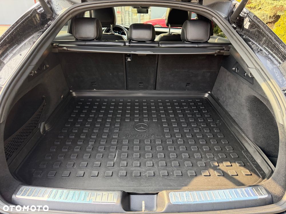 Mercedes-Benz GLC - 24