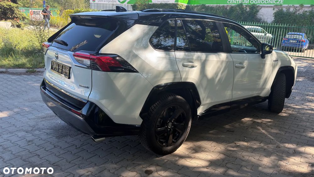 Toyota RAV4 - 4