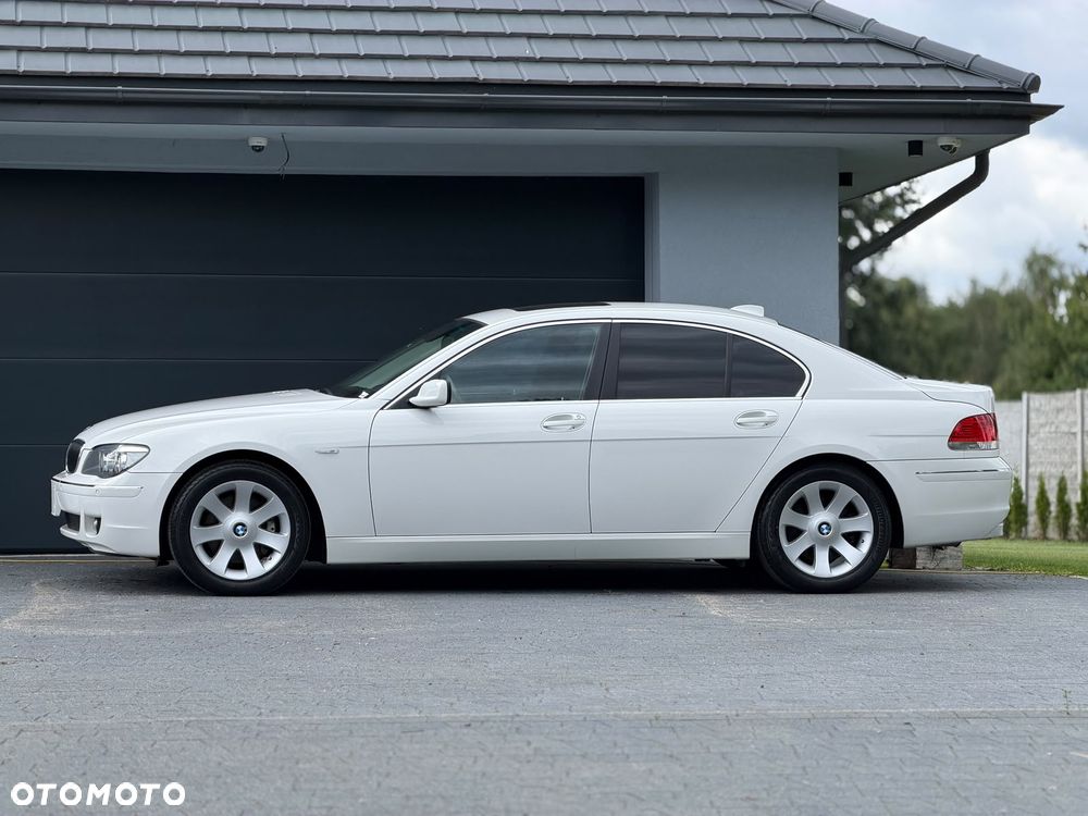BMW Seria 7 740i - 17